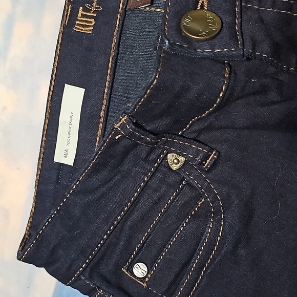 Kut from the Kloth Mia Toothpick Skinny Jeans Size 2 NWT - Picture 3 of 6